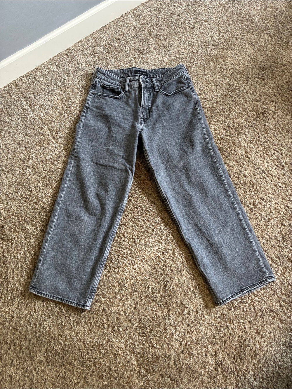 Women's Straight-Leg Jeans in Washed Gray